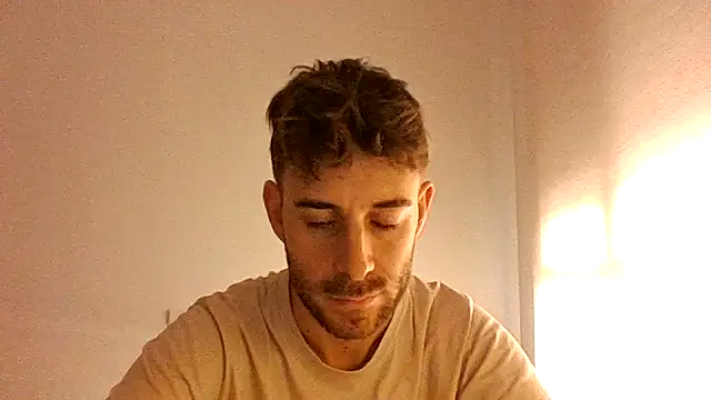 Snapshot of vargas90 chatting on 4, 11, 2025 vargas90 online show from 4, 11, 2025