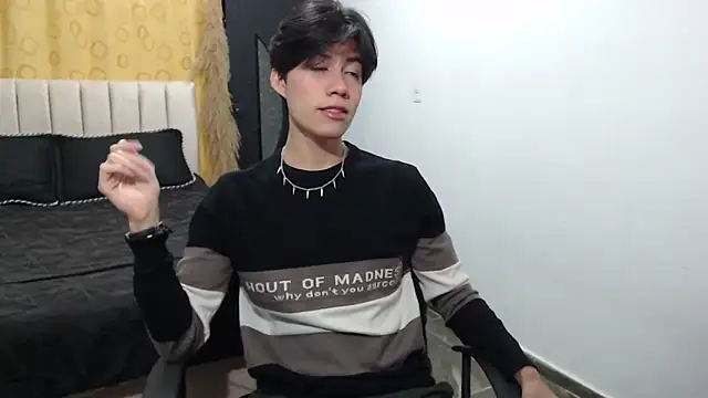 Snapshot of Elio-cam chatting on 7, 12, 2024 Elio-cam online show from 7, 12, 2024