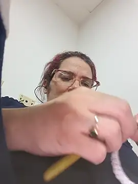 Snapshot of karlythoth@xh chatting on 28, 3, 2026 karlythothxh online show from 28, 3, 2026