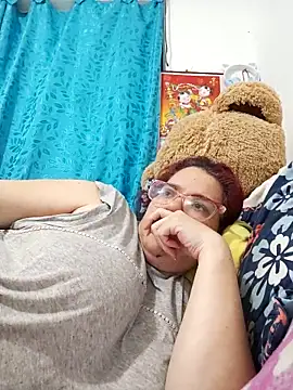 Snapshot of karlythoth@xh chatting on 24, 4, 2026 karlythothxh online show from 24, 4, 2026