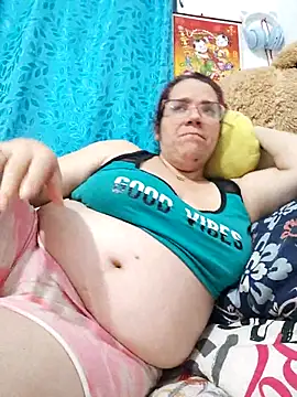 Snapshot of karlythoth@xh chatting on 26, 4, 2026 karlythothxh online show from 26, 4, 2026