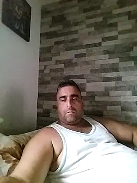 ADRIAN ADI40 online show from 17, 10, 2025