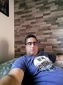 ADRIAN ADI40 online show from 5, 5, 2026