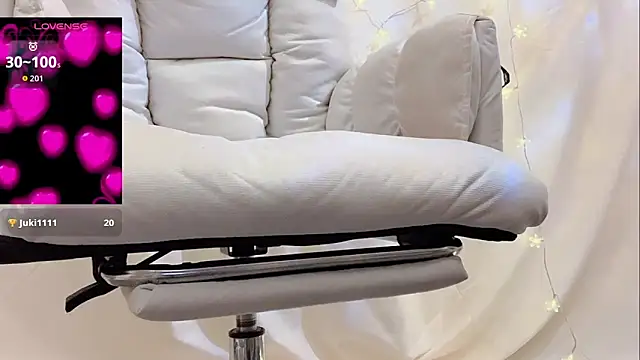 Snapshot of Tw_Zoella chatting on 3, 3, 2026 Tw Zoella online show from 3, 3, 2026