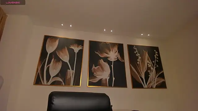 LindseyCox online show from 5, 12, 2024