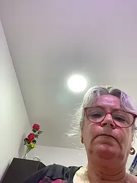 Snapshot of slutgold chatting on 19, 2, 2026 slutgold online show from 19, 2, 2026