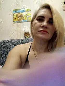 Snapshot of JennyOMay chatting on 31, 10, 2025 JennyOMay online show from 31, 10, 2025