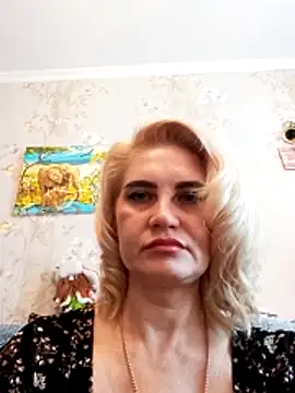Snapshot of JennyOMay chatting on 3, 4, 2026 JennyOMay online show from 3, 4, 2026