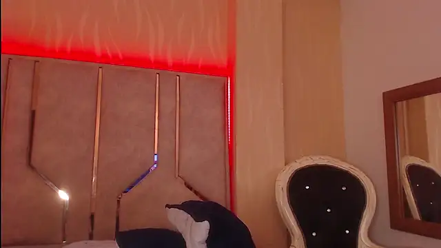 ChantalPetit online show from 1, 10, 2025