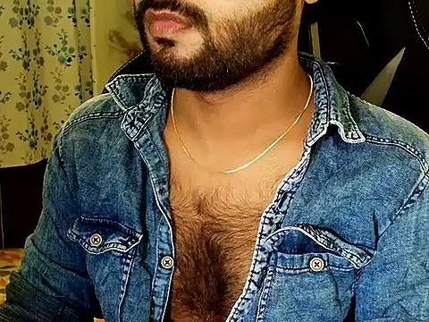 Snapshot of SHENOY3 chatting on 13, 10, 2025 SHENOY3 online show from 13, 10, 2025