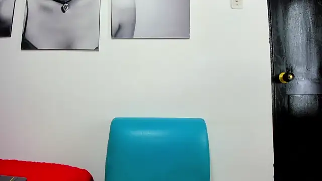 Snapshot of izzy_cum chatting on 24, 12, 2024 izzy cum online show from 24, 12, 2024