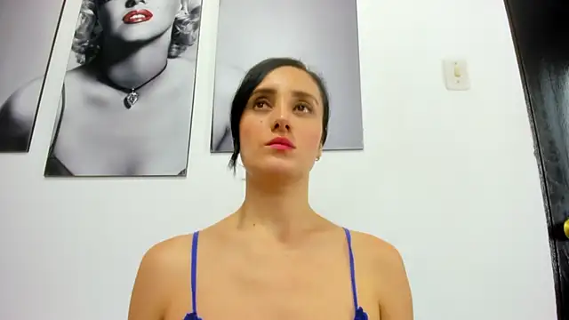 Snapshot of izzy_cum chatting on 16, 1, 2025 izzy cum online show from 16, 1, 2025