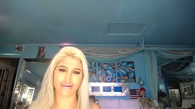 Snapshot of ADRIANNA_FOX chatting on 16, 2, 2025 ADRIANNA FOX online show from 16, 2, 2025