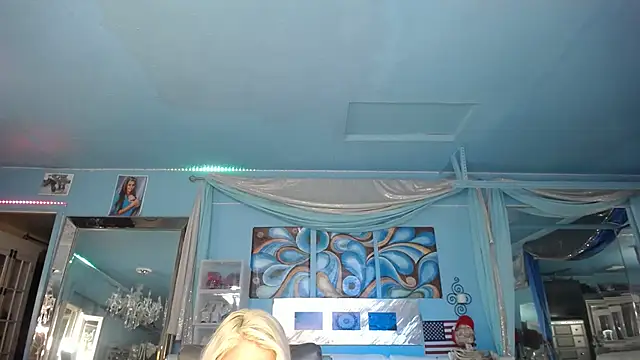 Snapshot of ADRIANNA_FOX chatting on 22, 2, 2025 ADRIANNA FOX online show from 22, 2, 2025
