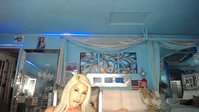 Snapshot of ADRIANNA_FOX chatting on 22, 2, 2025 ADRIANNA FOX online show from 22, 2, 2025