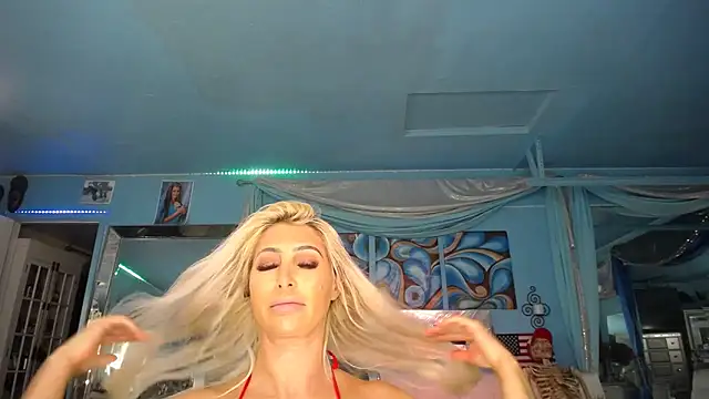 Snapshot of ADRIANNA_FOX chatting on 16, 3, 2025 ADRIANNA FOX online show from 16, 3, 2025