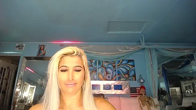 Snapshot of ADRIANNA_FOX chatting on 22, 3, 2025 ADRIANNA FOX online show from 22, 3, 2025