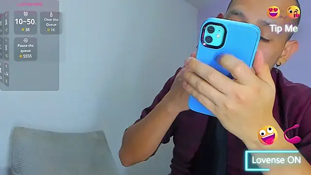 jhonyalzate2 online show from 5, 12, 2024