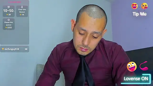 jhonyalzate2 online show from 5, 12, 2024