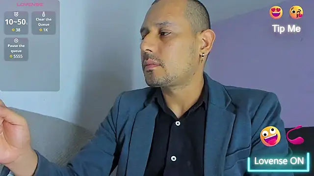 jhonyalzate2 online show from 7, 12, 2024