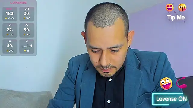 jhonyalzate2 online show from 13, 12, 2024