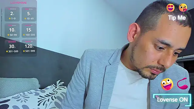 jhonyalzate2 online show from 27, 1, 2025