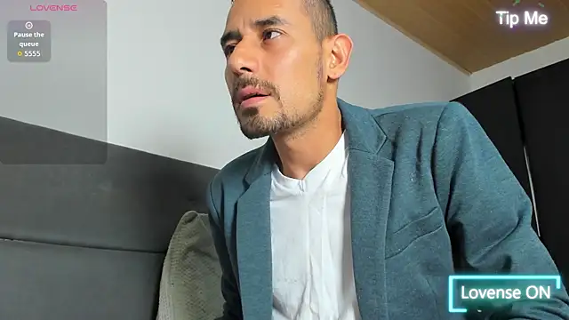 Snapshot of jhonyalzate2 chatting on 22, 6, 2026 jhonyalzate2 online show from 22, 6, 2026