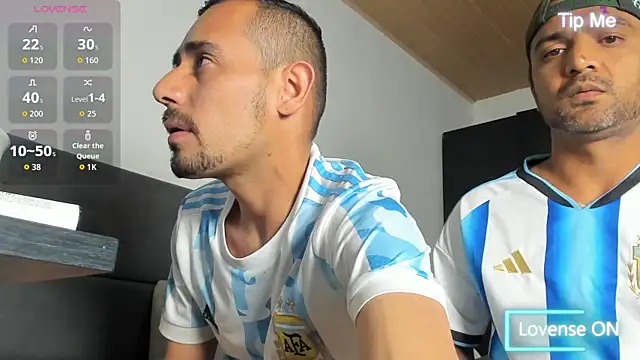 Snapshot of jhonyalzate2 chatting on 2, 7, 2026 jhonyalzate2 online show from 2, 7, 2026