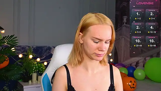 Snapshot of Ramona___ chatting on 24, 10, 2025 Ramona    online show from 24, 10, 2025