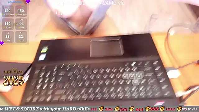 Snapshot of mery_lo chatting on 2, 1, 2025 mery lo online show from 2, 1, 2025