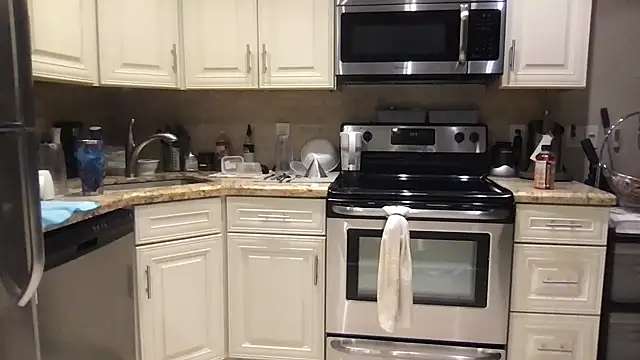 Snapshot of BigGuyMuscle chatting on 25, 11, 2025 BigGuyMuscle online show from 25, 11, 2025