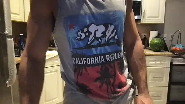 Snapshot of BigGuyMuscle chatting on 8, 1, 2026 BigGuyMuscle online show from 8, 1, 2026