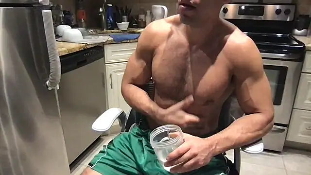 Snapshot of BigGuyMuscle chatting on 13, 1, 2026 BigGuyMuscle online show from 13, 1, 2026