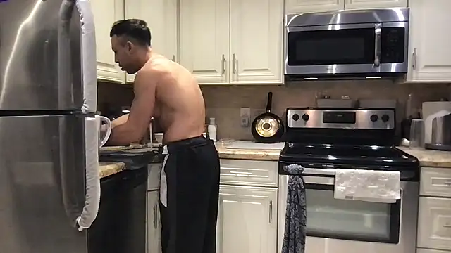 Snapshot of BigGuyMuscle chatting on 31, 1, 2026 BigGuyMuscle online show from 31, 1, 2026