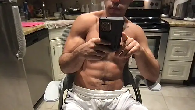 Snapshot of BigGuyMuscle chatting on 18, 2, 2026 BigGuyMuscle online show from 18, 2, 2026