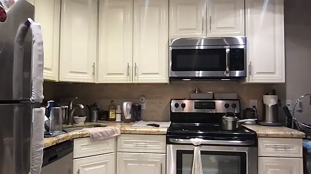 Snapshot of BigGuyMuscle chatting on 12, 3, 2026 BigGuyMuscle online show from 12, 3, 2026