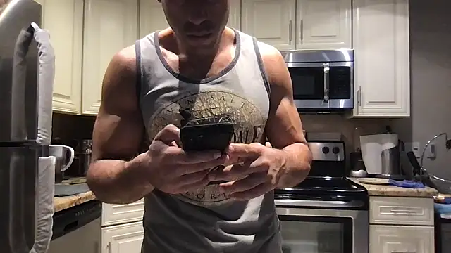 Snapshot of BigGuyMuscle chatting on 13, 3, 2026 BigGuyMuscle online show from 13, 3, 2026