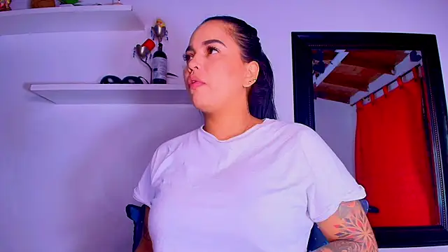 Snapshot of alexaa_walker chatting on 19, 2, 2025 alexaa walker online show from 19, 2, 2025