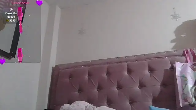annarose19 online show from 17, 6, 2026