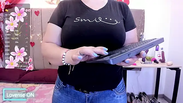 Snapshot of Zaly_mature chatting on 5, 3, 2026 Zaly mature online show from 5, 3, 2026