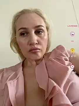 Snapshot of YourBlondee chatting on 16, 6, 2026 YourBlondee online show from 16, 6, 2026
