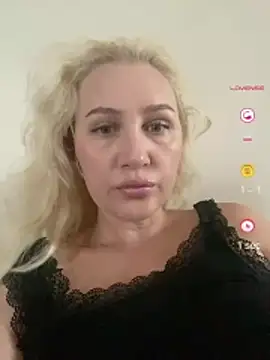 Snapshot of YourBlondee chatting on 6, 7, 2026 YourBlondee online show from 6, 7, 2026