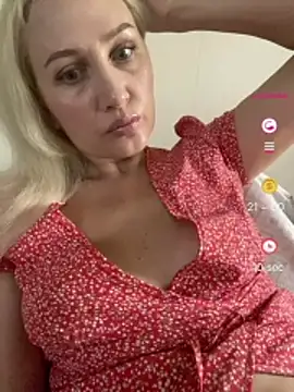 Snapshot of YourBlondee chatting on 14, 7, 2026 YourBlondee online show from 14, 7, 2026