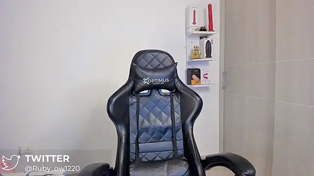 Snapshot of RubiOberli chatting on 13, 3, 2025 RubiOberli online show from 13, 3, 2025