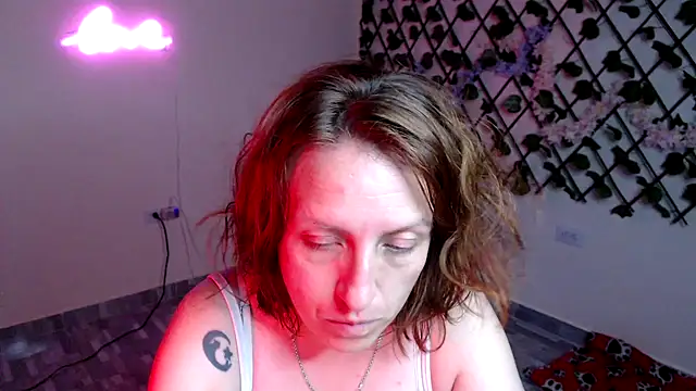 kittykalor09 online show from 22, 4, 2026