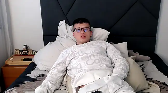 Snapshot of MathewCollin chatting on 3, 2, 2025 MathewCollin online show from 3, 2, 2025