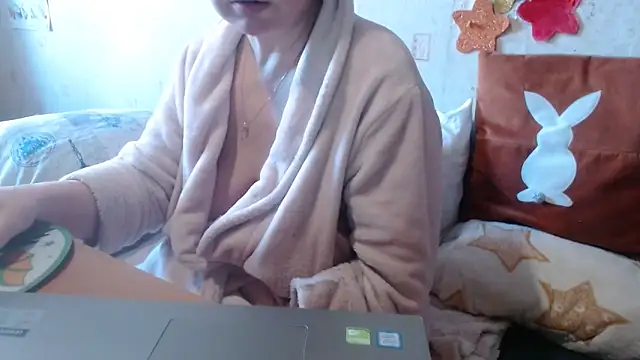 QueenLana online show from 11, 2, 2025