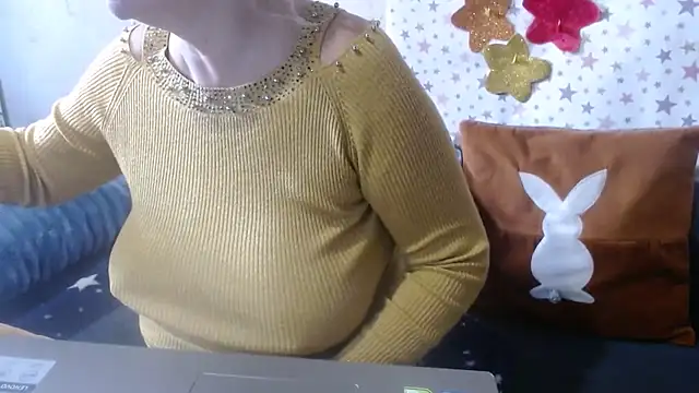 Snapshot of QueenLana chatting on 29, 10, 2025 QueenLana online show from 29, 10, 2025