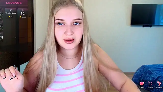 Adr1ana  online show from 5, 11, 2025