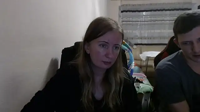 Snapshot of PeterAndJen chatting on 18, 9, 2025 PeterAndJen online show from 18, 9, 2025